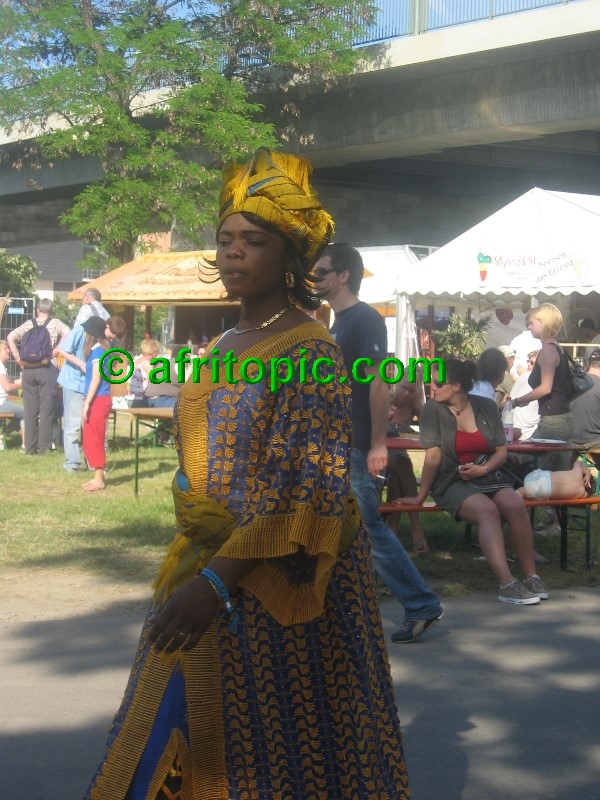 ../Images/AfricaFestival-26-27-28May05 035.jpg